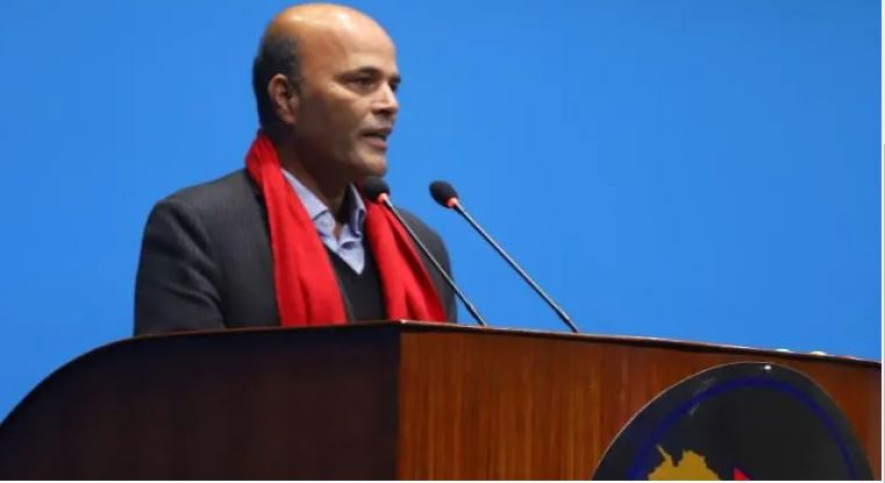 अमरेशको व्यंग्यात्मक प्रहर :२४ जना मन्त्रीलाई उपप्रधानमन्त्री बनाउने व्यवस्था गर्न माग